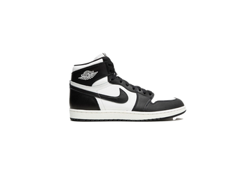 RETRO 1 BLACK AND WHITE