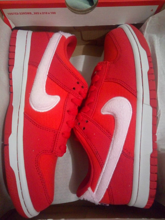 Nike Dunk Valentines 2024